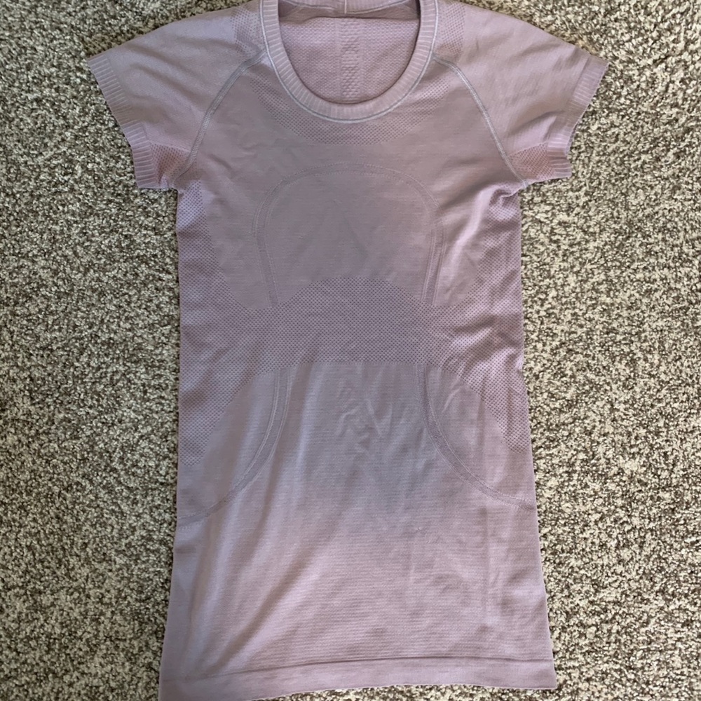 💕SOLD 💕Lululemon swiftly tech shirt